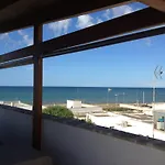 Vistamare מלון 3*